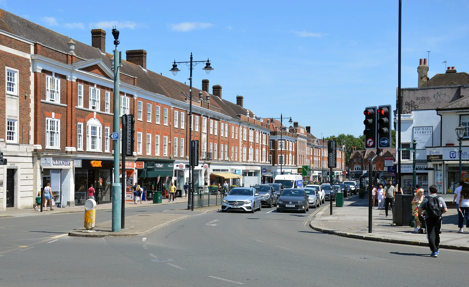 Epsom - High Street at the Ashley Road and Waterloo Road intersection, Epsom, 2024
