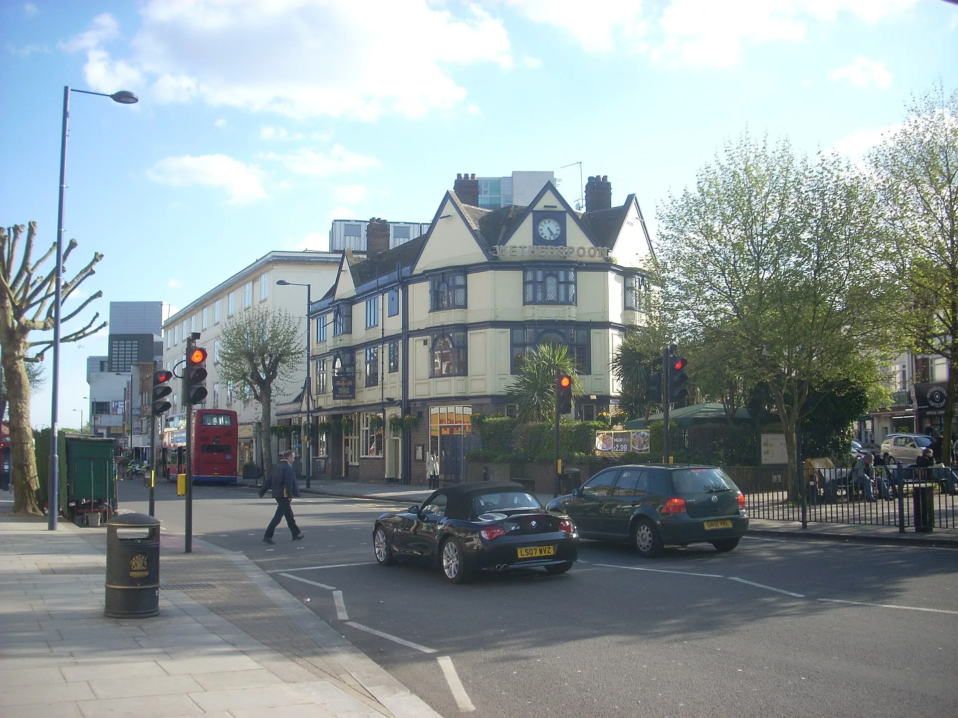 Finchley - Tally ho corner 2009